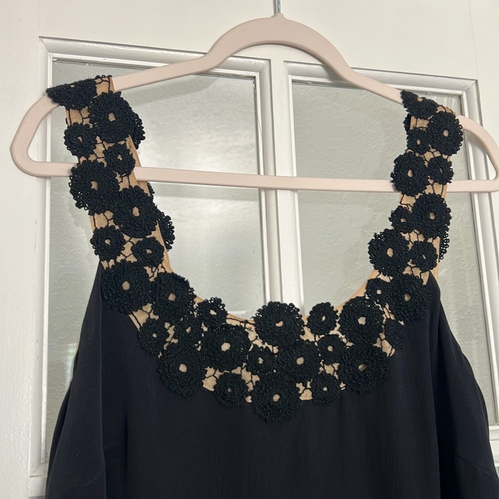Black Floral Embellished Women's Top 100% silk - Picture 3 of 4
